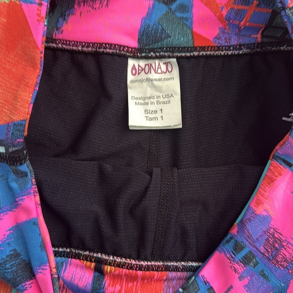 DonaJo Brand JoJo geo multicolor stretch flared skort. Tennis/pickleball. Small - Picture 4 of 4